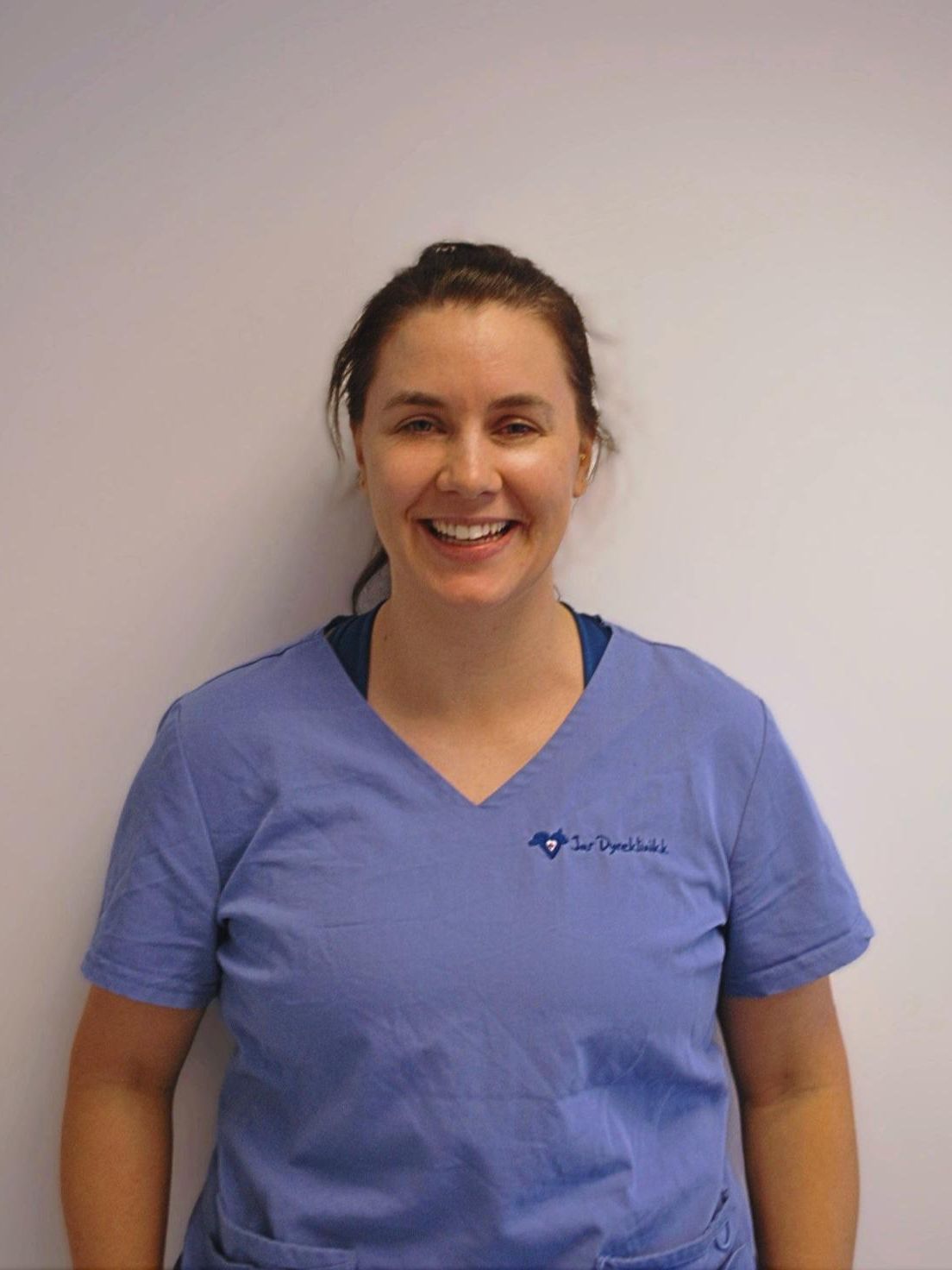 Bilde av ansatt ved veterinærklinikk