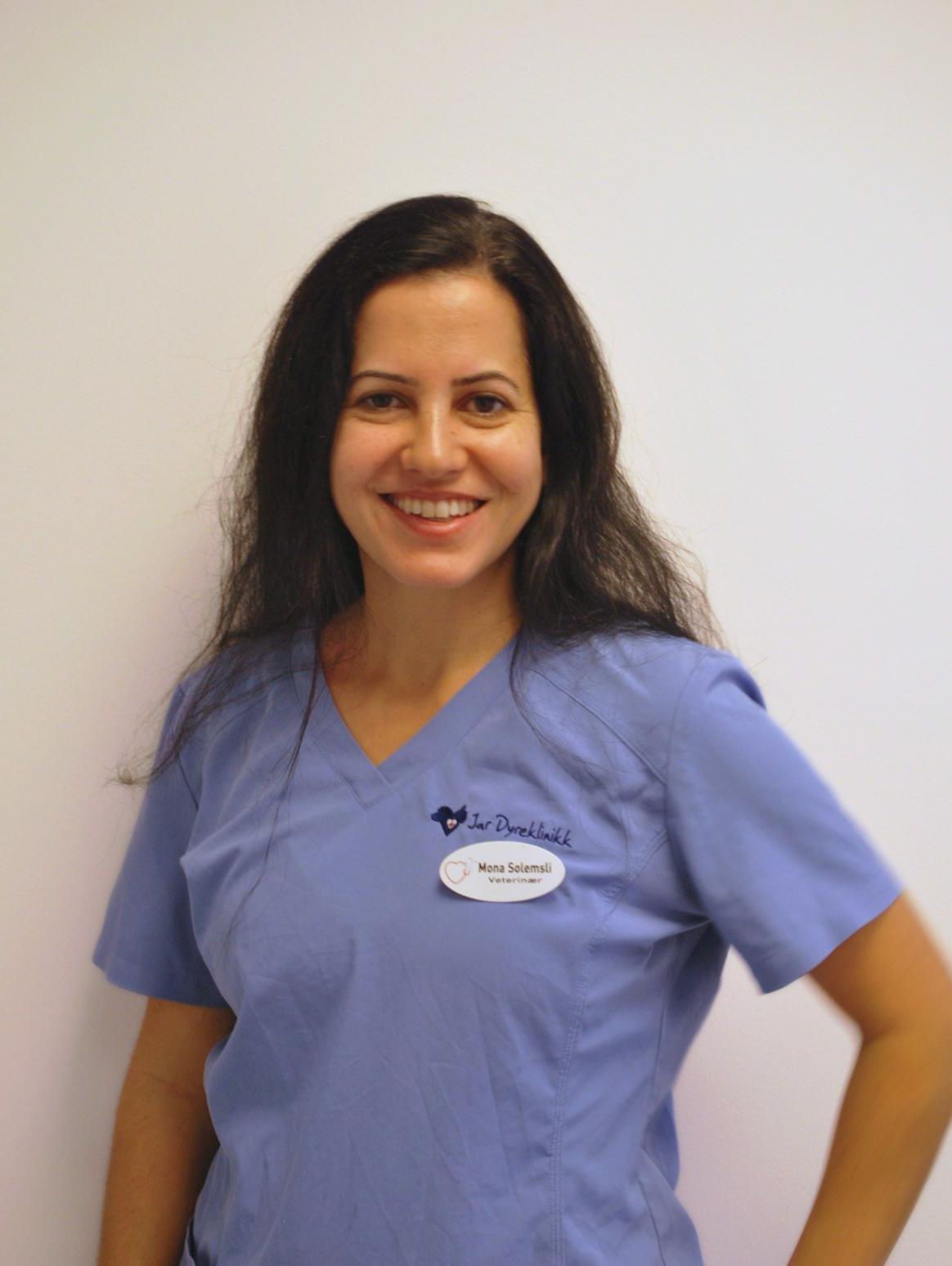 Bilde av ansatt ved veterinærklinikk